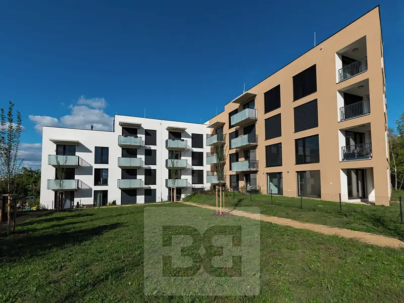 Pronájem bytu 1+kk 37 m²